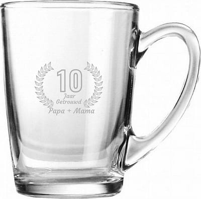Gegraveerde Theeglas 32cl Papa + mama 10 jaar getrouwd