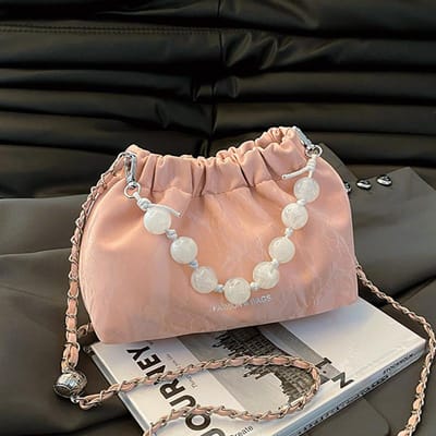 Nieuwe Chinese Kralen Handtas Tas Dames Nieuwe Zomer Niche Design Ketting Crossbody Tas Gerimpelde Bucket Bag