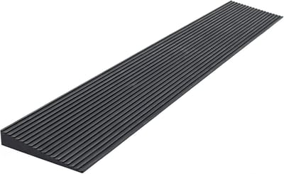 Drempelhulp voor rolstoelen en rollators - Robuuste en slipvaste rubberen oprijdrempel 20x150x900 mm