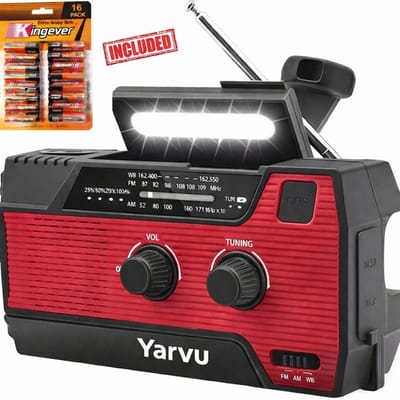 Yarvu ® 6 IN 1 SOS Noodradio - Werkt ook op Batterijen - INCL 16 BATTERIJEN + Opwindbaar + Zonneenergie + Oplaadbaar - USB C + Nood Radio - Noodpakket ( Accu ) - Solar - Voor Noodrantsoen - Rampen - Draagbare - FM AM - Aanzwengel Radio Rood