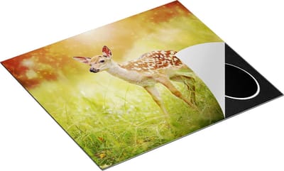 Chefcare Inductie Beschermer Baby Hert in het Gras - Bambi - 60x50 cm - Afdekplaat Inductie - Kookplaat Beschermer - Inductie Mat