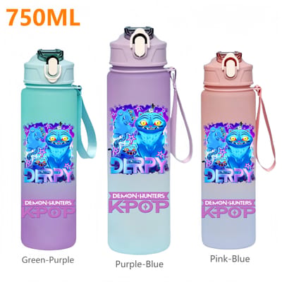 750ML KPop Demon Hunters Cartoon Print Waterbeker met Rietje Hoge Kwaliteit Drinkflessen Reismok Kantoor School Kinderen Cadeaus Pink-Blue-1PCS