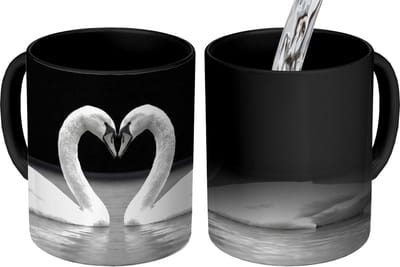 Magische Mok - Foto op Warmte Mokken - Koffiemok - Zwanen - Hart - Zwart - Wit - Magic Mok - Beker - 350 ML - Theemok