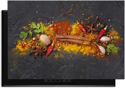 KitchenArt - Spice Explosion - Inductie Beschermer - 90x50 cm - Kookplaat Beschermer - Luxe Afdekplaat Inductieplaat - Anti-slip & Oprolbaar - Beschermmat Inductiekookplaat