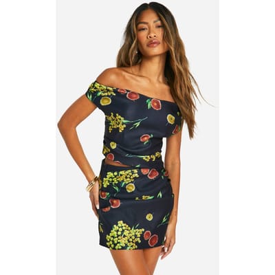 boohoo Dames Bedrukte geplooide, zijwaartse, zwierige mini-rok | Zwart | Maat: 36