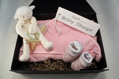 Baby geschenkset meisje, Giftbox It's a Girl, Cadeau Baby, Cadeau meisje, Cadeau geboorte, Cadeau babyshower, Kraam cadeau, kraammand