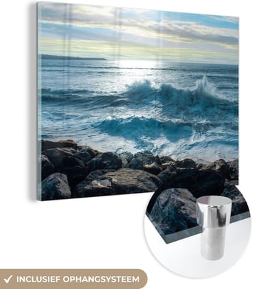 MuchoWow® Glasschilderij 160x120 cm - Schilderij acrylglas - Zee - Stenen - Zon - Foto op glas - Muurdecoratie woonkamer - Wanddecoratie slaapkamer - Schilderijen