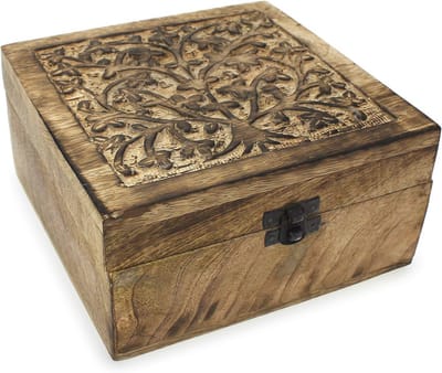 Houten schatkistje met klapdeksel 17x17x10 cm - Oosterse stijl met houtsnijwerk