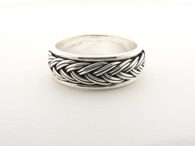 Zilveren ring met vlechtmotief - maat 17