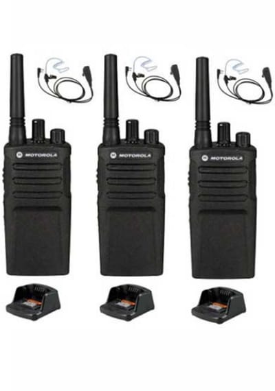 Set van 3 Motorola XT420 UHF IP55 PMR446 Portofoon met laders en beveilging oortje
