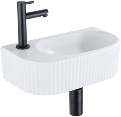 QeramiQ Fuente fonteinset – 40x21.5x12 cm – keramiek wit mat – kraangat links – mat zwarte kraan – geribbeld