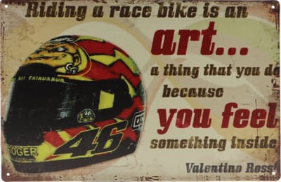 Wandbord – Valentino Rossi Helm - Motorrace - Retro - Wanddecoratie – Reclame bord – Restaurant – Kroeg - Bar – Cafe - Horeca – Metal Sign – 20x30cm