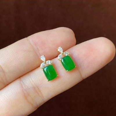 Groene Kleine en frisse Natuurlijke Chalcedoon Vierkante Vlinder Oorknopjes Mode Verfijnd Eenvoudige Sieraden voor Vrouwen cadeau beige