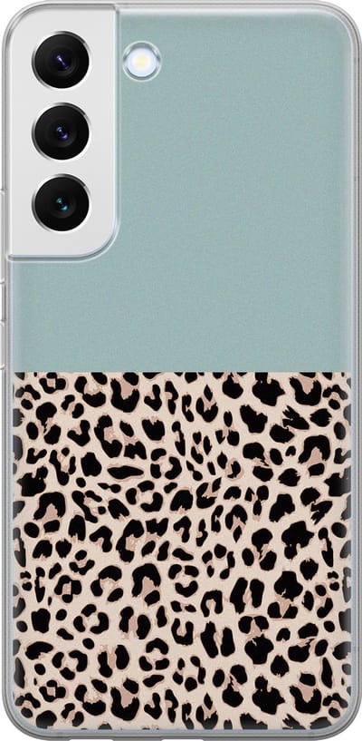 Leuke Telefoonhoesjes - Hoesje geschikt voor Samsung Galaxy S22+ - Luipaard mint - Soft case - TPU - Luipaardprint - Blauw