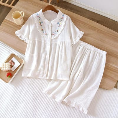 Lente en Zomer Nieuw Dames Pyjamapak 100% Katoen Crêpe Korte Mouwen Capris Geborduurd Ronde Hals Huispak XL
