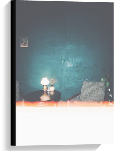 Canvas  - Interieur met Blauwe Muur  - 40x60cm Foto op Canvas Schilderij (Wanddecoratie op Canvas)