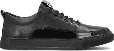 Heren sneakers van zwart leer met elegante inzetstukken