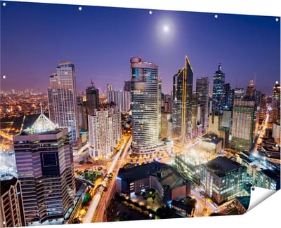 Gards Tuinposter Makati Stad Skyline in de Nacht in Thailand - 180x120 cm - Tuindoek - Tuindecoratie - Wanddecoratie buiten - Tuinschilderij