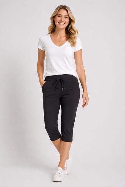 Mylady Travelsoft Capri Broek Zwart Cora capri S,Deze capribroek valt groot. Ons advies is om een maatje kleiner te nemen