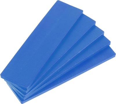 QUARKZMAN 50 stuks onderlegplaten, kunststof afstandhouders, 100 x 28 x 5 mm, tegelwiggen, afstandplaten, compensatieplaten, afstandblokken, onderlegblok, beglazingsblokken voor ramen, blauw