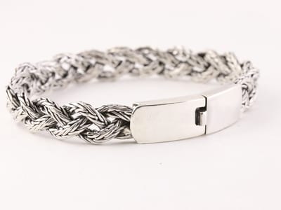 Zware gevlochten zilveren armband met kliksluiting - lengte 20 cm