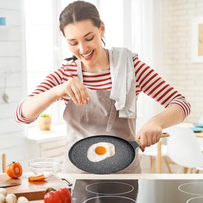 Koekenpan - Pannenkoekenpan - Ontbijt Maken - Antiaanbaklaag - 24 cm - Blauw