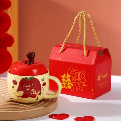 Hoge Schattige Appel Keramische Beker voor Meisjes Souvenir Koffiekop Waterbeker Gepersonaliseerde Creatieve Mok met Deksel 360ml