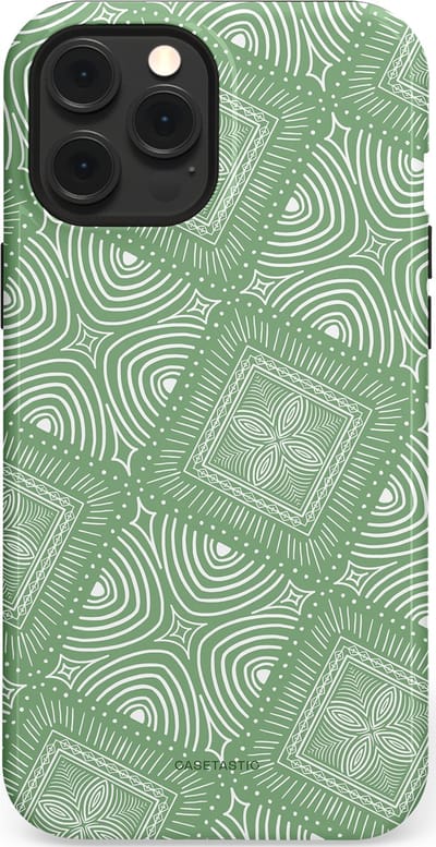 Casetastic Hoesje Geschikt voor Apple iPhone 12 Pro Max Magsafe - Stijlvolle Beschermende Duo-layer Case - Groene Mandala