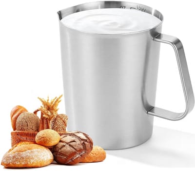 Maatbeker van roestvrij staal, 1,5 l, met fijne schaal, BPA-vrij, 15,3 cm, maatbeker, metaal met handvat, melkkannetje voor thuis, keuken, restaurant, bar, theewinkel, café