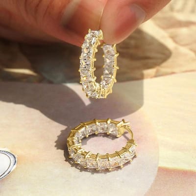 Huitan Mode Kleur Kruis Hoop Oorbellen voor Vrouwen Vol Kristal Zirkonia Statement Vrouwelijke Oorbellen Trends Sieraden brown