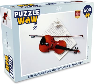 Puzzel Een viool met een strijkstok op bladmuziek - Legpuzzel - Puzzel 500 stukjes