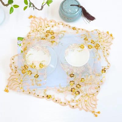 Mode gouden kralen bloemen Borduurwerk tafelkleedhoes bruiloft tafelkleed keuken Kerst Tafeldecoratie en accessoires square 38cm