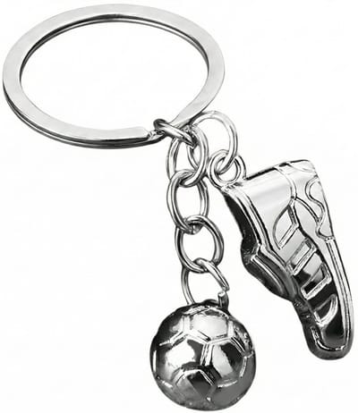 Ainy - Sleutelhanger Voetbal | Glanzend Zilver Metaal | Voetbalschoen Accessoires Keychain | Cadeau voor Voetballers, Kinderen & Volwassenen | Perfect Geschenk voor Sportliefhebbers