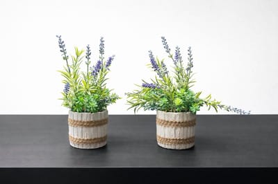 Lavendel Duo in Pot – Set van 2 Kunstplanten - kunstplant - onderhoudsvrij - hoogte 25 cm - kunstbomen en kunstplanten