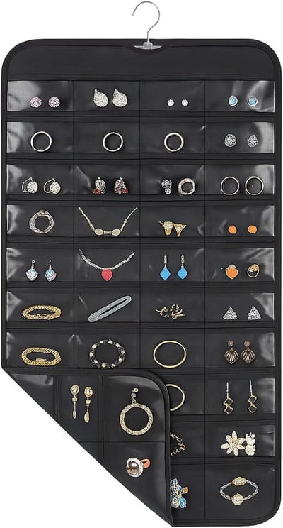 Daity 1 stuk - Hangende sieradenorganizer met draaibare haken - 43 x 76 cm - 80 transparante vakjes voor het ophangen van sieraden - oorbellen en accessoires (Zwart)
