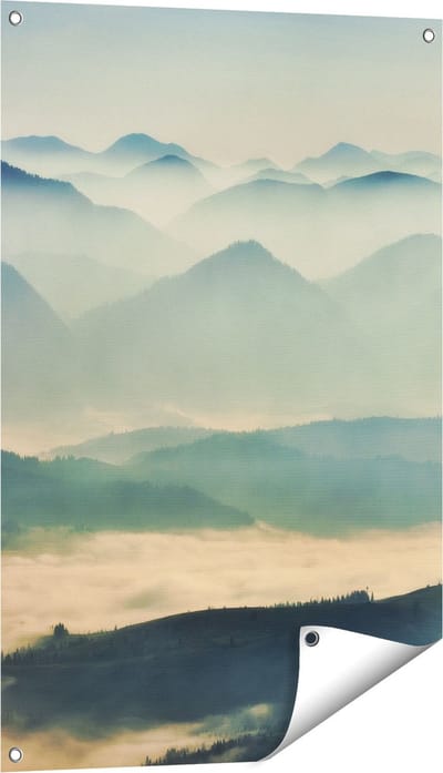Gards Tuinposter Heuvel Landschap tijdens de Mist - 60x90 cm - Tuindoek - Tuindecoratie - Wanddecoratie buiten - Tuinschilderij