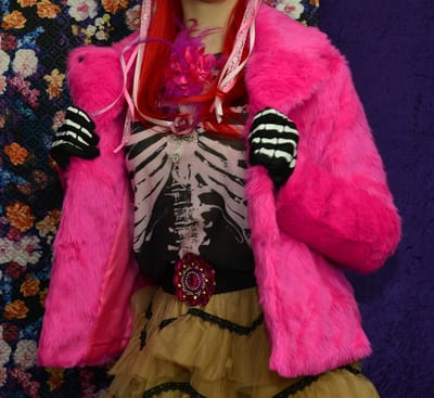 Bunny & Playboy Kostuum | Bontjas Aso Schreeuwend Roze Vrouw | Maat 40-42 | Carnaval kostuum | Verkleedkleding