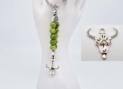 Handgemaakte Natuurstenen Sleutelhanger "Kraal Koreaanse jade "- Met metaal hanger - 8 mm diameter van de korrel- Mooie accessoire en decoratie voor de auto-Vaderdag Cadeau -Moderdag Cadeau - Cadeau vrienden