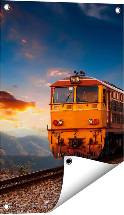 Gards Tuinposter Trein tussen de Bergen in Thailand - 40x60 cm - Tuindoek - Tuindecoratie - Wanddecoratie buiten - Tuinschilderij