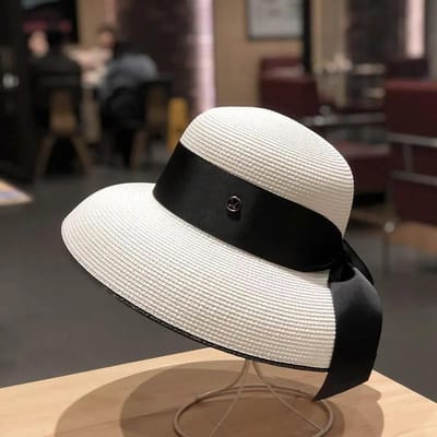 Dames Franse Retro Strooien Zonnehoed met Strikdetail - Hepburn Stijl Elegante Brede Rand UPF 50+ Zonbescherming voor Strandvakantie 56-58cm black