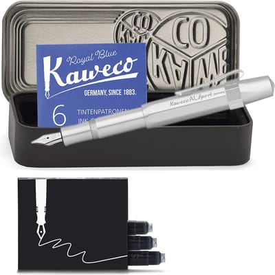 Kaweco - Cadeauset - 4delig - Kaweco AL Sport Fountain Pen CHROME MAT vulpen - Breed - Nostalgic Octagonal Clip Chrome - Zwart Vintage blikje - Doosje Royal Blue - Doosje zwarte Vullingen