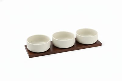 Mevaz Tapas Schaaltjes Set van 3 met Houten Serveerplank – Ø9,5 cm – Lengte 32 cm – Snack & Dipschaaltjes – Modern Design