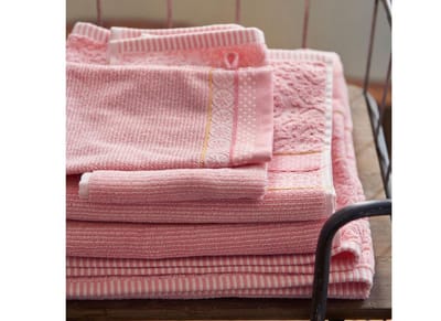 Pip Studio badgoed Soft Zellige roze - handdoek 70x140 cm