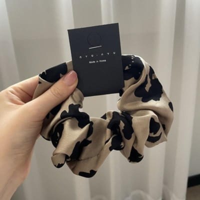 Elastische Haarbanden Sjaal Vrouwen Zijde Paardenstaarthouder Haar Elastiekjes Bundels Haarband Zwarte Scrunchies Hoofddeksel Size fits all gray