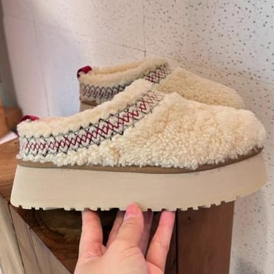 Vrouwen Bont Pantoffels Enkellaarsjes Platte Platform Korte Pluche Warme Slippers Katoenen Schoenen Designer Merk Winter Sneeuw Botas 38 beige