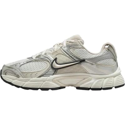 Nike V5 RNR Summit White Light Orewood Dames Sneakers Crème Zeil Zwart HQ7901-104 37.5