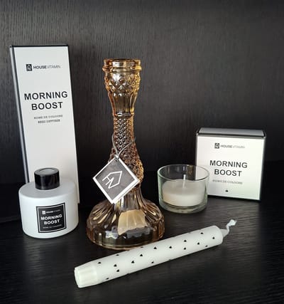 Mix en Match - Geurstokjes - Geschenkset - Cadeaupakket - Giftset - Kadoset - Morning Boost - Geurkaars - Geurstokjes - Dinerkaars - Kandelaar amber kleur - Pakket T