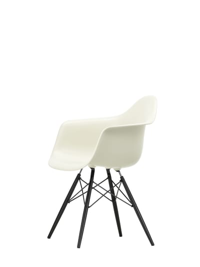 Vitra DAW Eames Plastic Armchair - kiezelsteen RE - esdoorn zwart