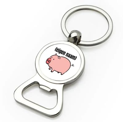 Akyol - varken met eigen naam flesopener - Varken - boeren/varken liefhebbers - iemand die houdt van varkens - verjaardag - cadeau - kado - geschenk - 9 bij 3 cm