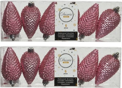 Decoris Kersthangers dennenappels - 12x - lippenstift roze - glitter - 8 cm - kunststof